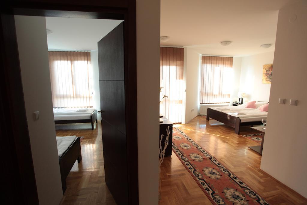 Hostel Royal Obrenovac  Habitación foto
