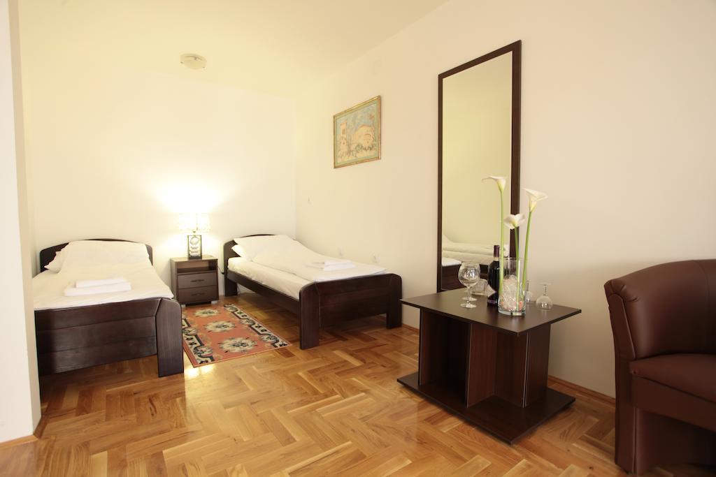 Hostel Royal Obrenovac  Habitación foto