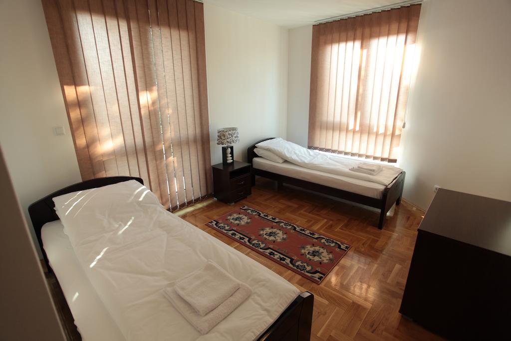 Hostel Royal Obrenovac  Habitación foto