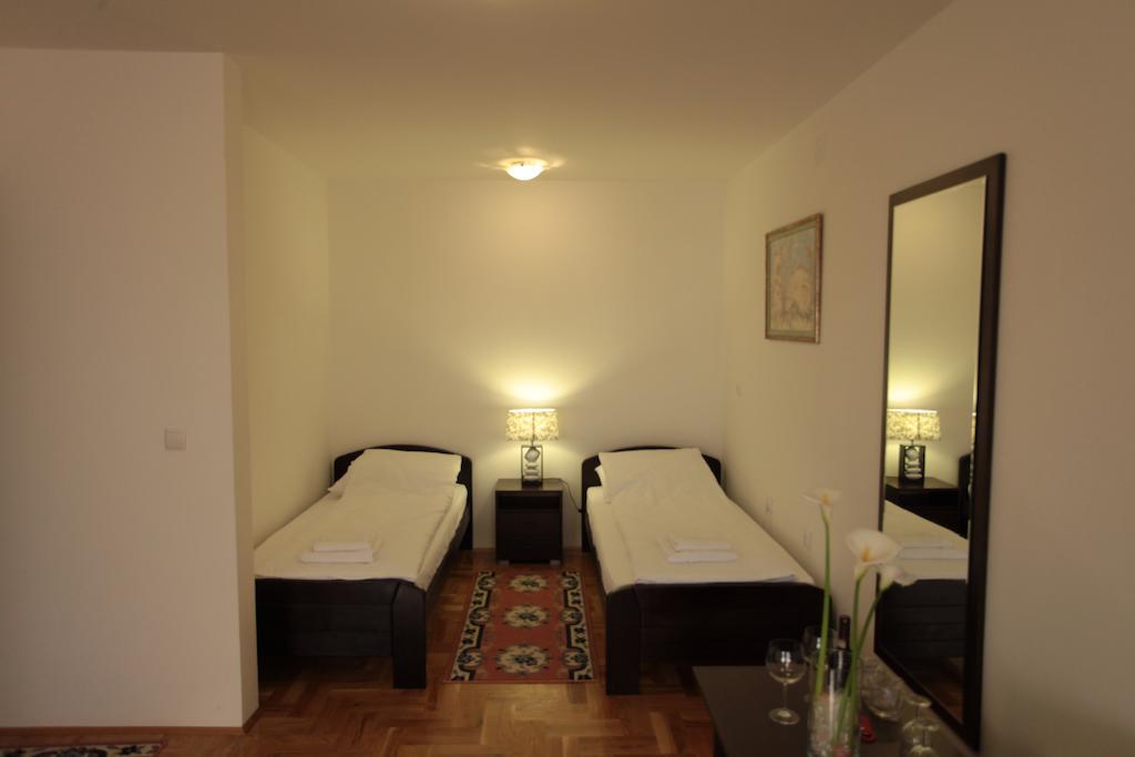 Hostel Royal Obrenovac  Habitación foto